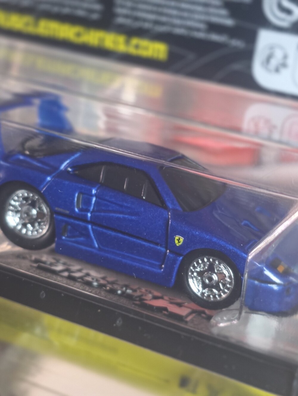 Muscle Machines Series 10 Ferrari F40 #59 Le Mans “Pilot” Blue 2026 Release - Picture 6 of 13